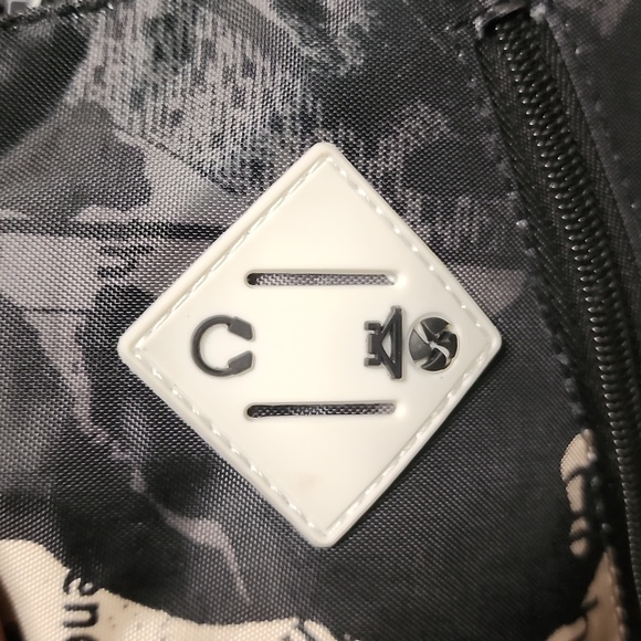 Mulit-Functional Sling Backpack - Picture 15 of 16